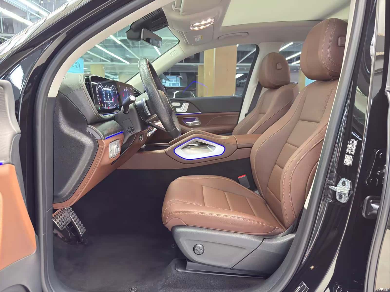 Mercedes-Benz GLS, 2024 11