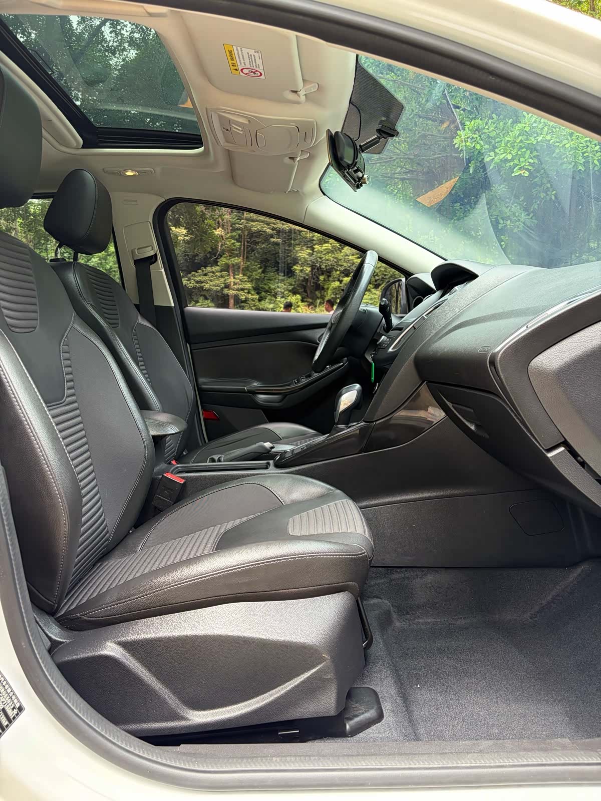 Ford Focus, 2018 11