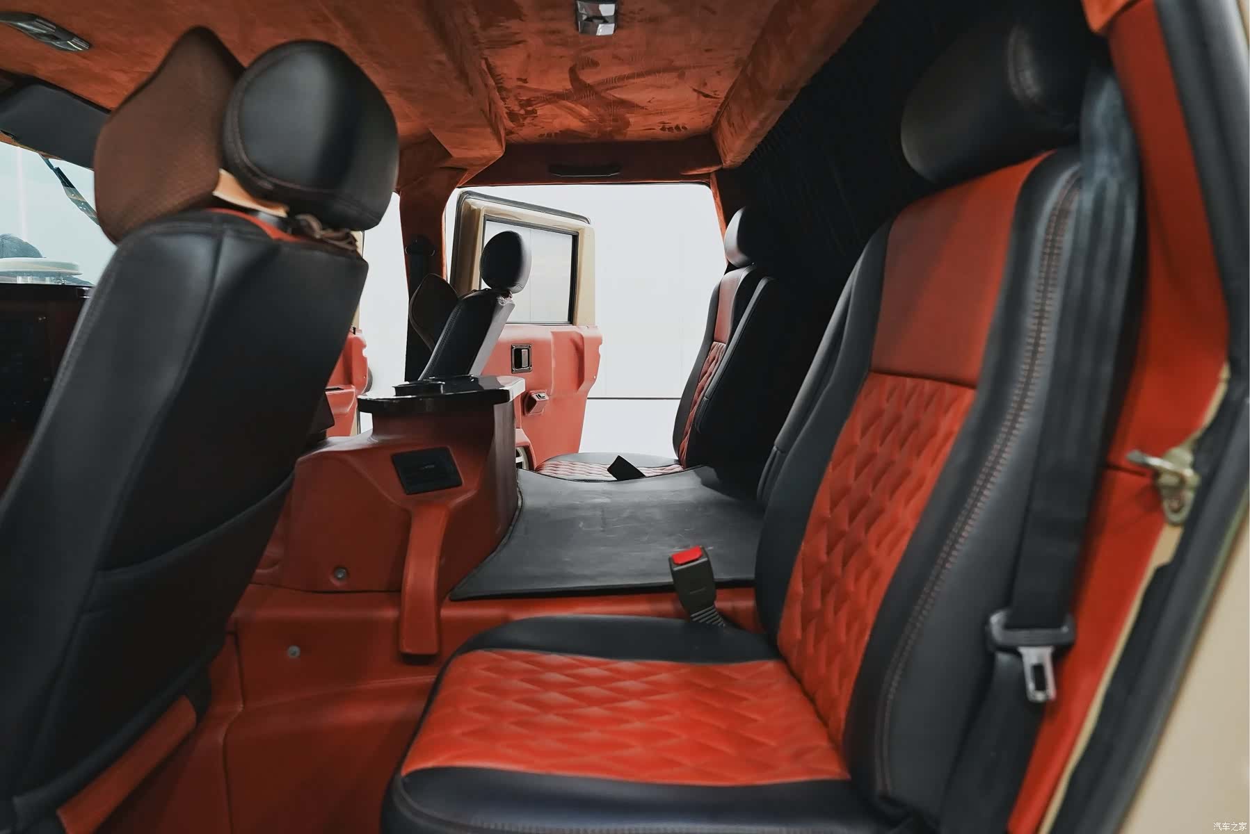 Hummer H1, 2017 9