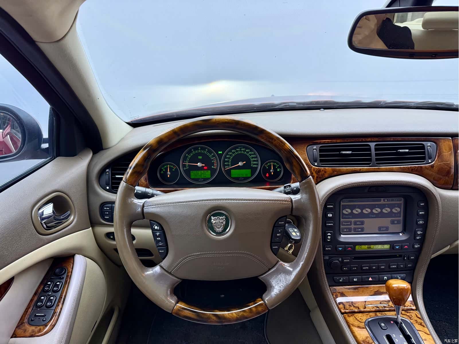 Jaguar S-TYPE, 2006 10