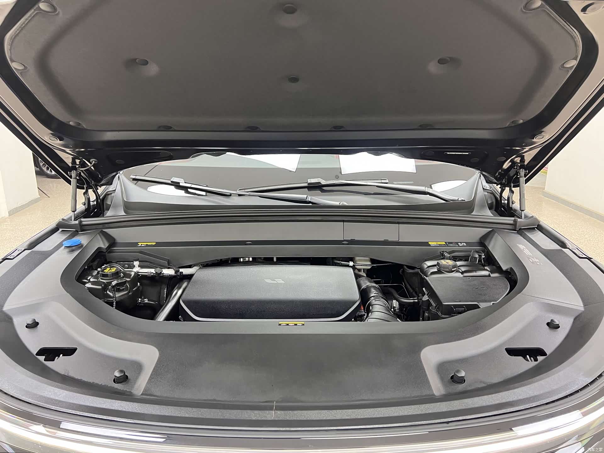 Li Auto L9, 2025 34
