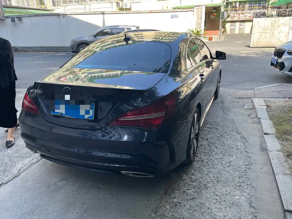 Mercedes-Benz CLA