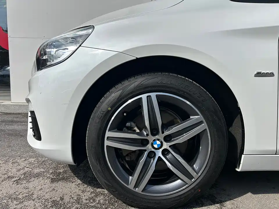 BMW 2 series station wagon