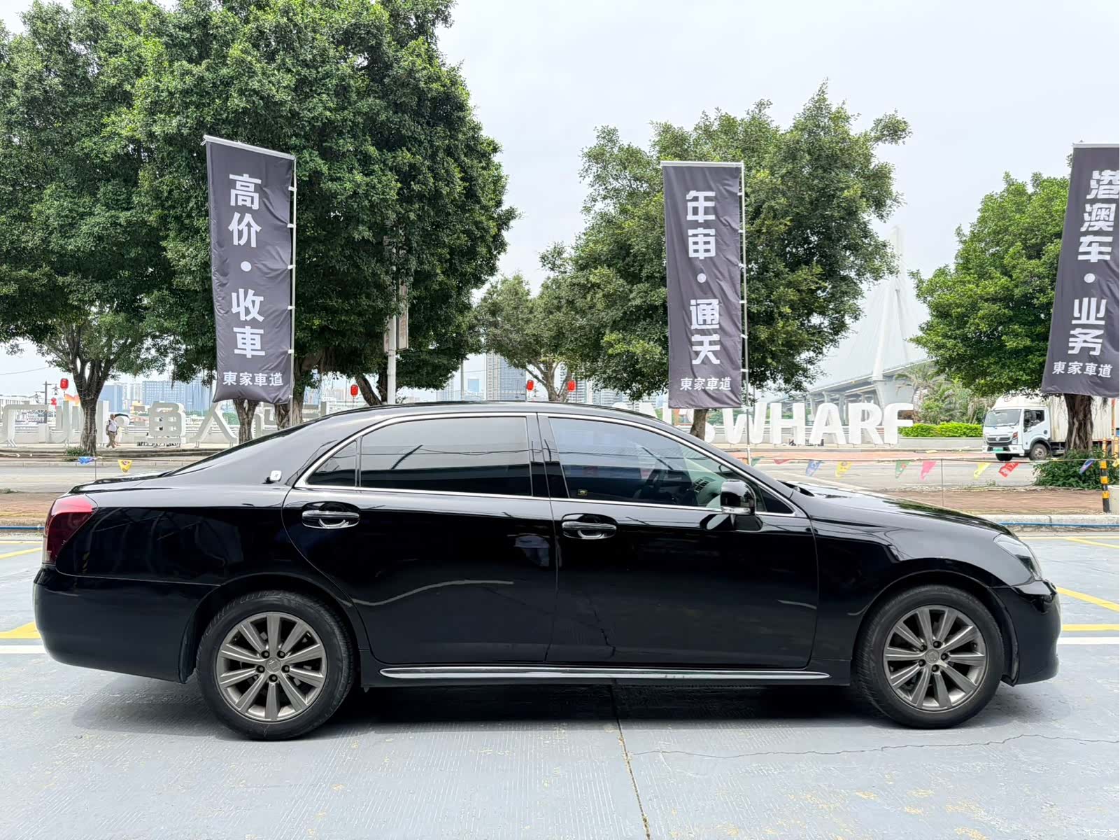 Toyota Crown, 2011 4