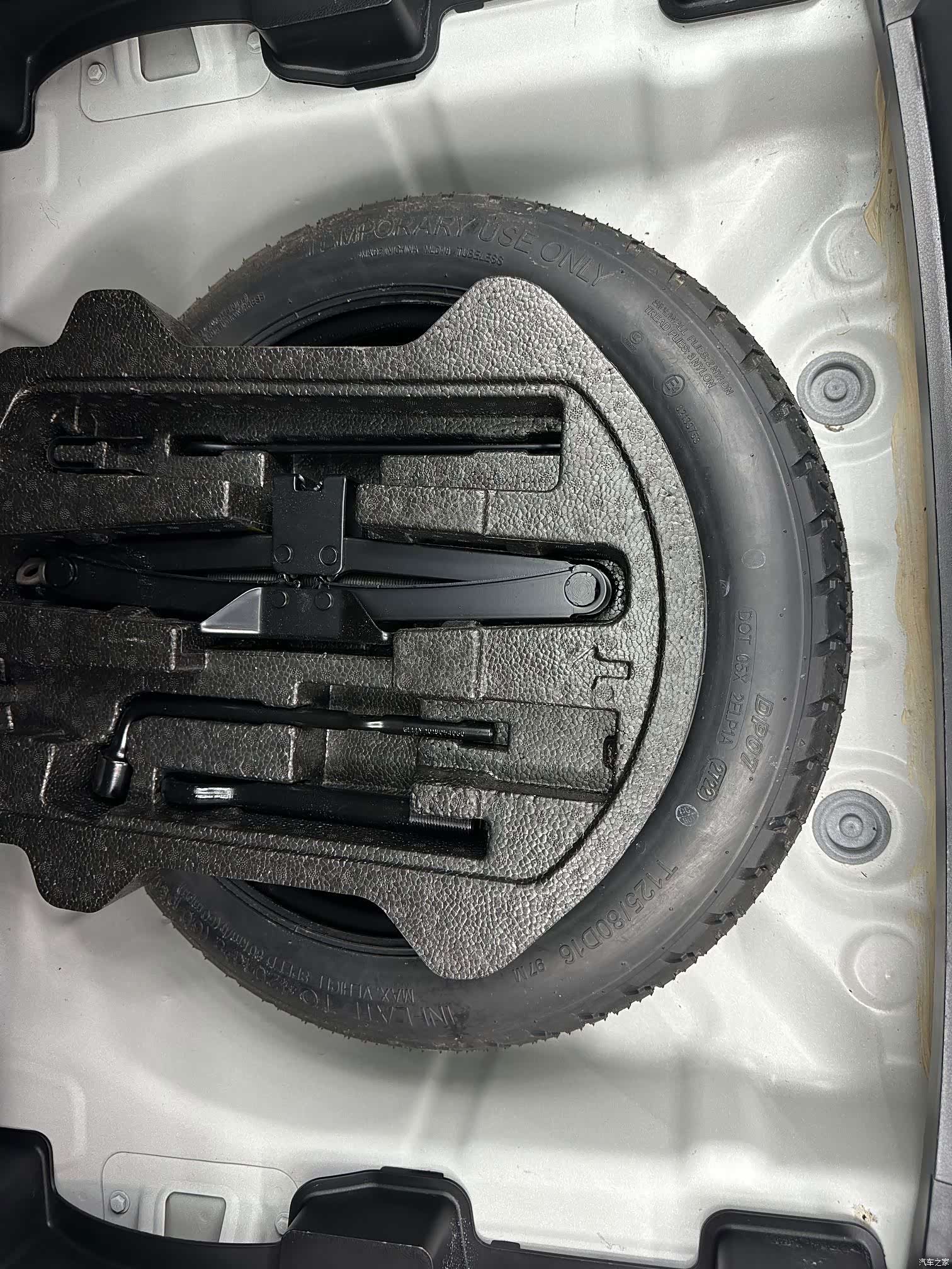 Geely Coolray, 2022 18
