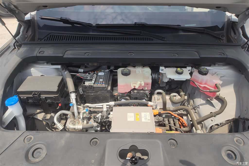 Leapmotor C10, 2025 10