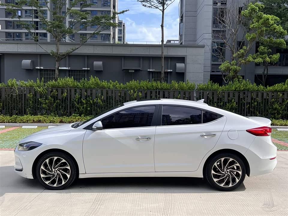 Hyundai Lead