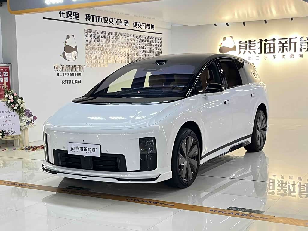 Li Auto i8