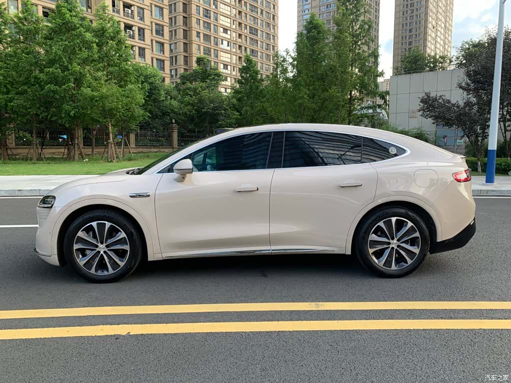 Luxeed R7, 2025 7