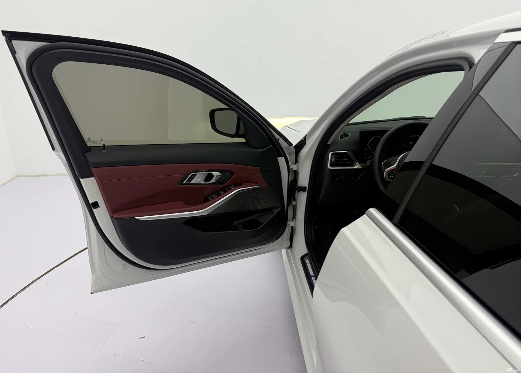 BMW 3 Series, 2023 22