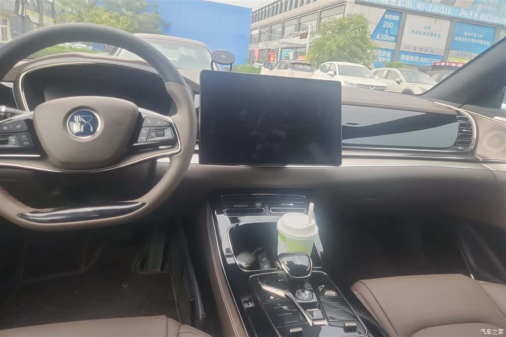 BYD Han, 2022 13
