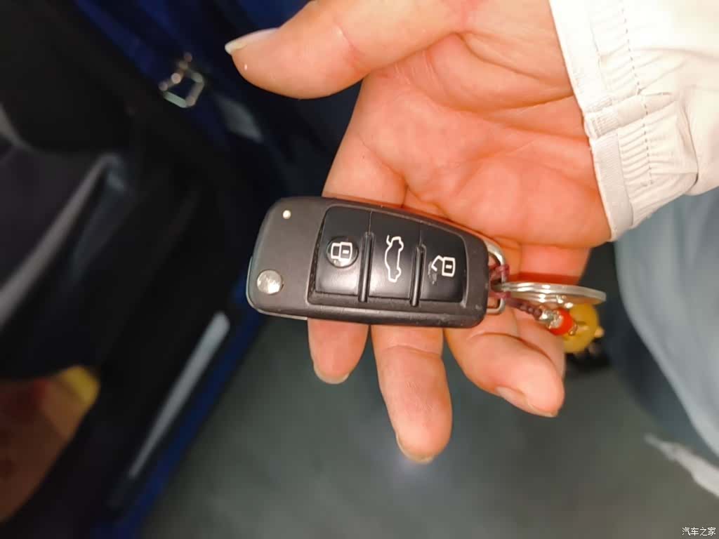 Audi Q3, 2019 9
