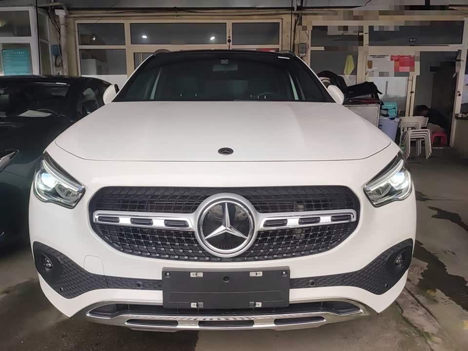 Mercedes-Benz GLA