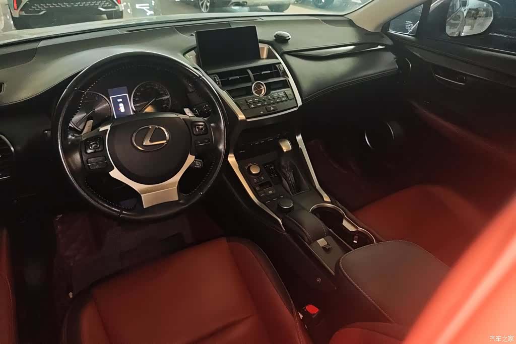 Lexus NX, 2016 12