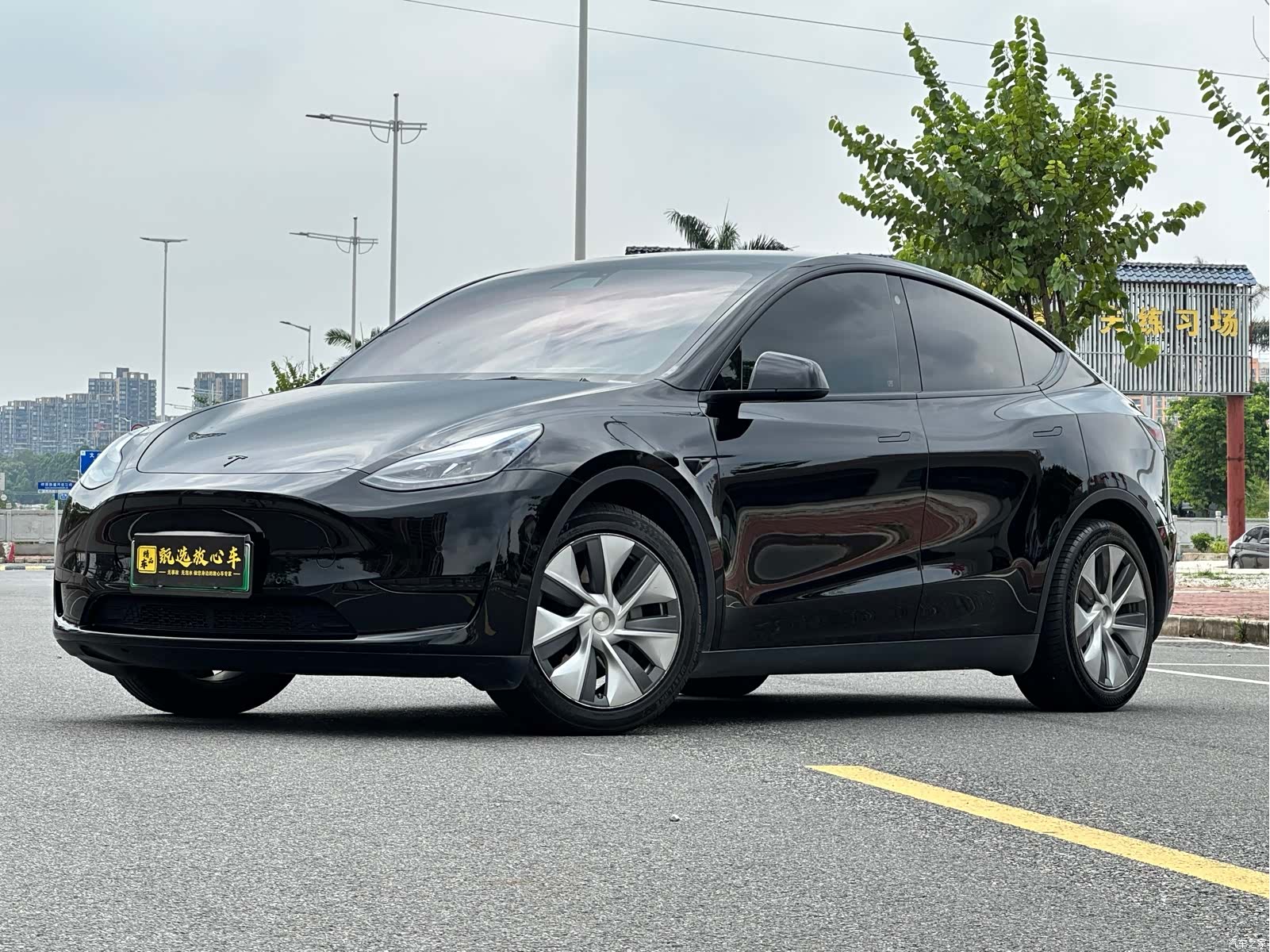 Tesla Model Y, 2022 1