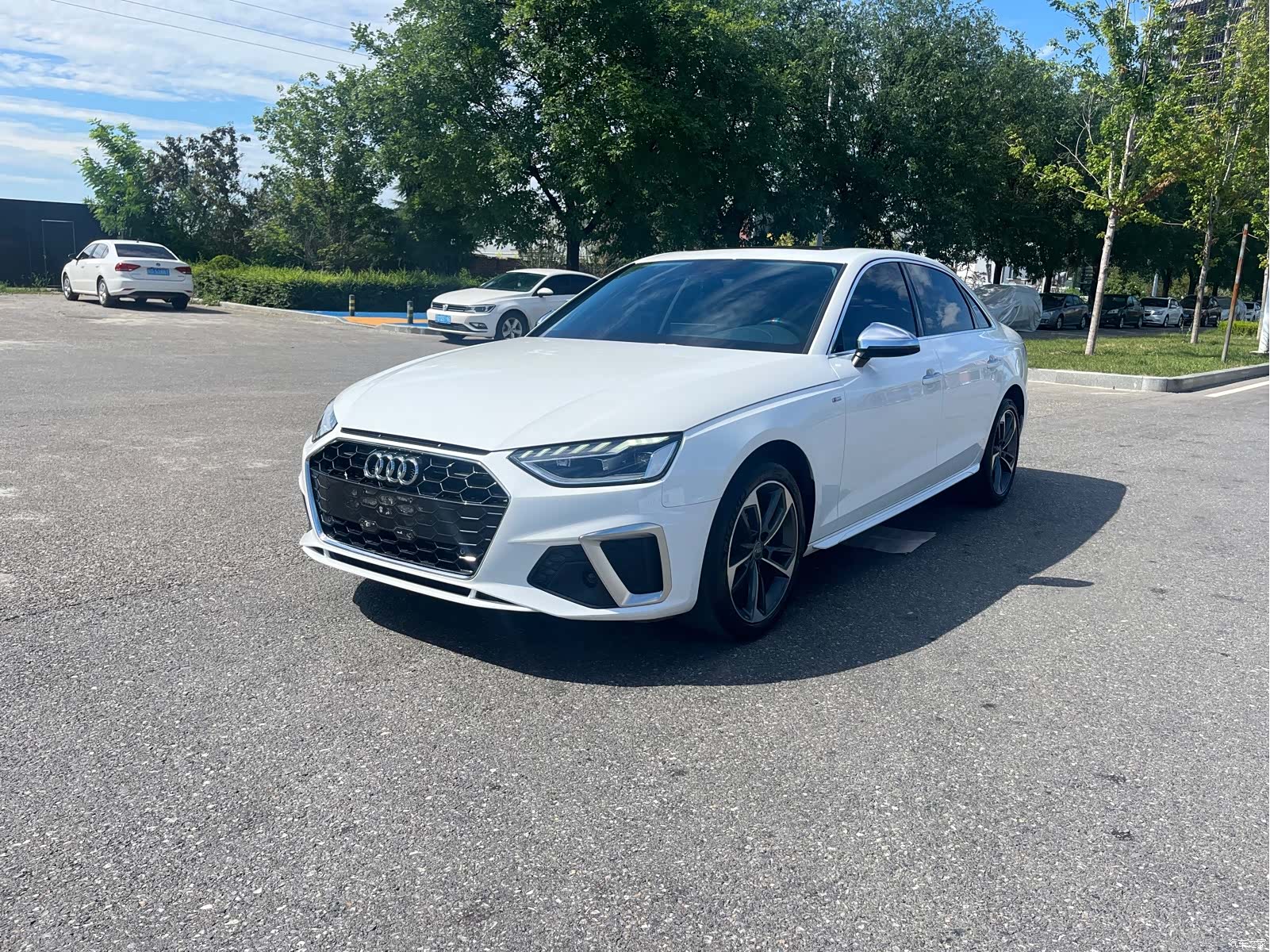 Audi A4L, 2022 1