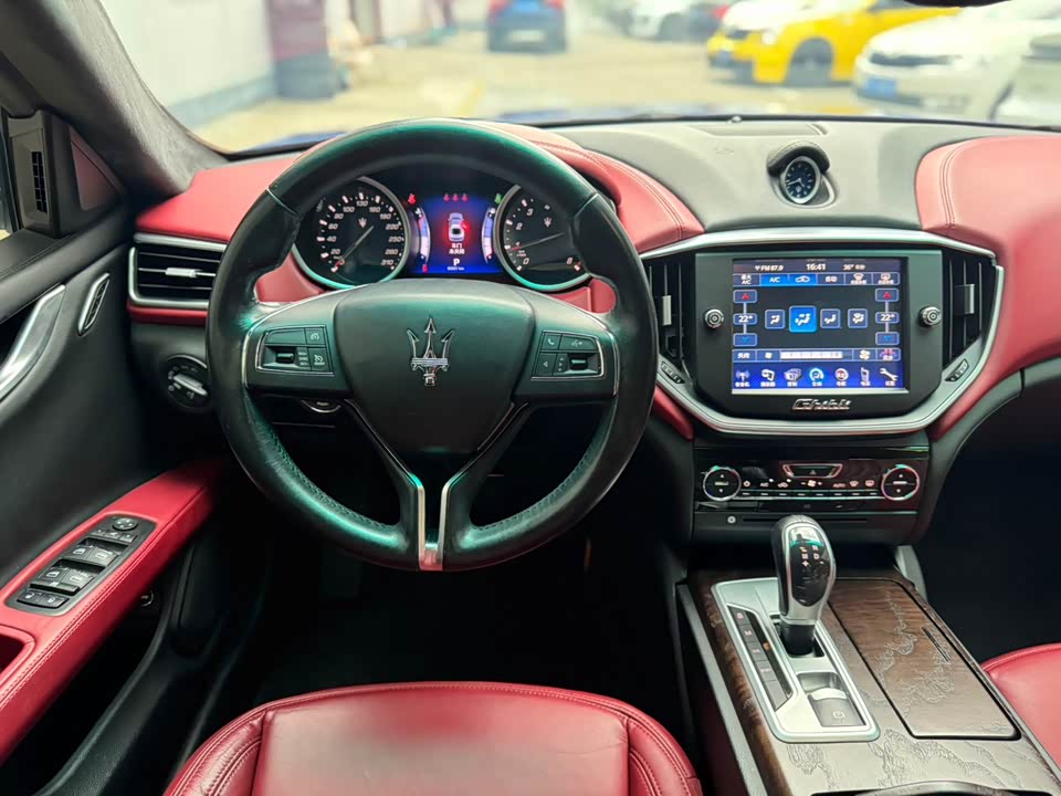Maserati Ghibli Maserati Ghibli