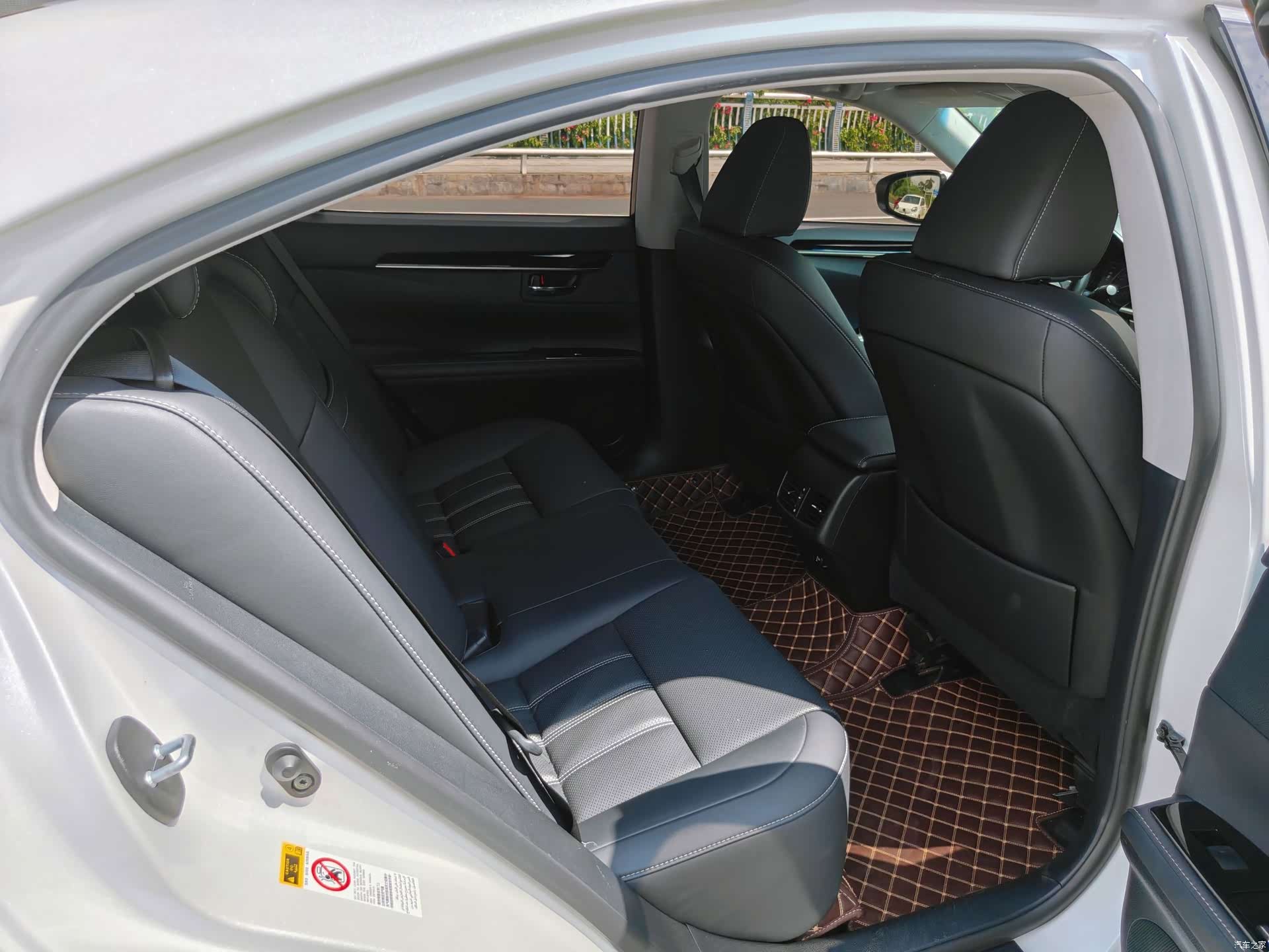 Lexus ES, 2017 14