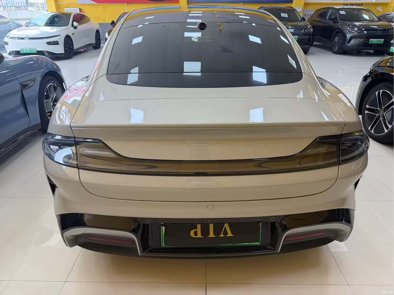 Xiaomi SU7, 2025 8