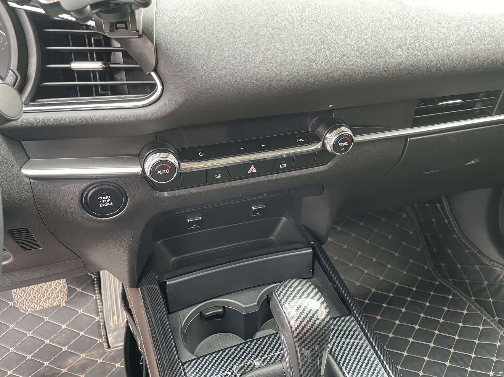 Mazda CX-30, 2022 9