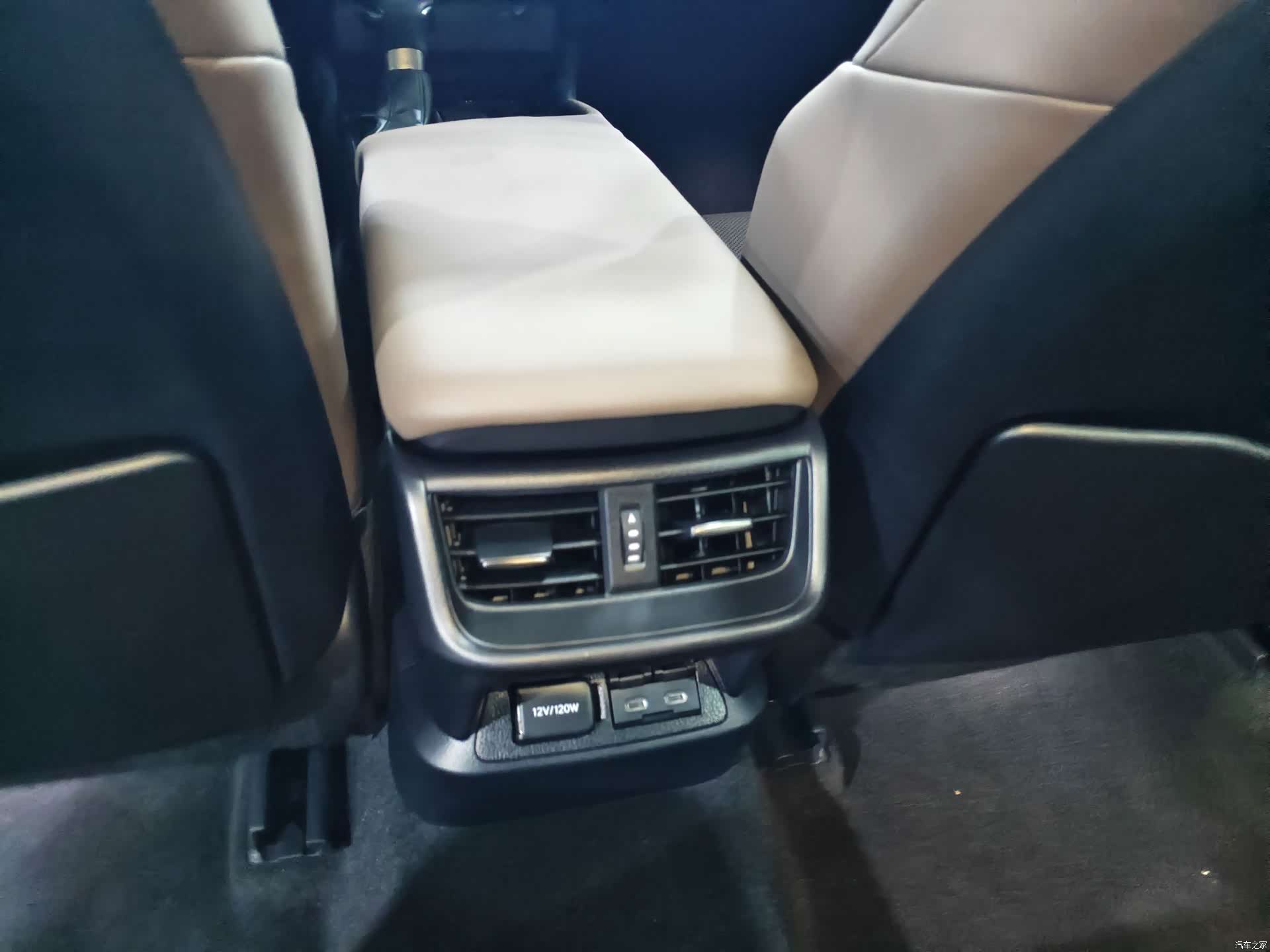 Lexus ES, 2023 11