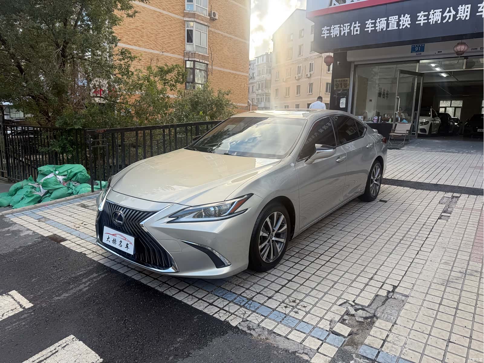 Lexus ES, 2019 1