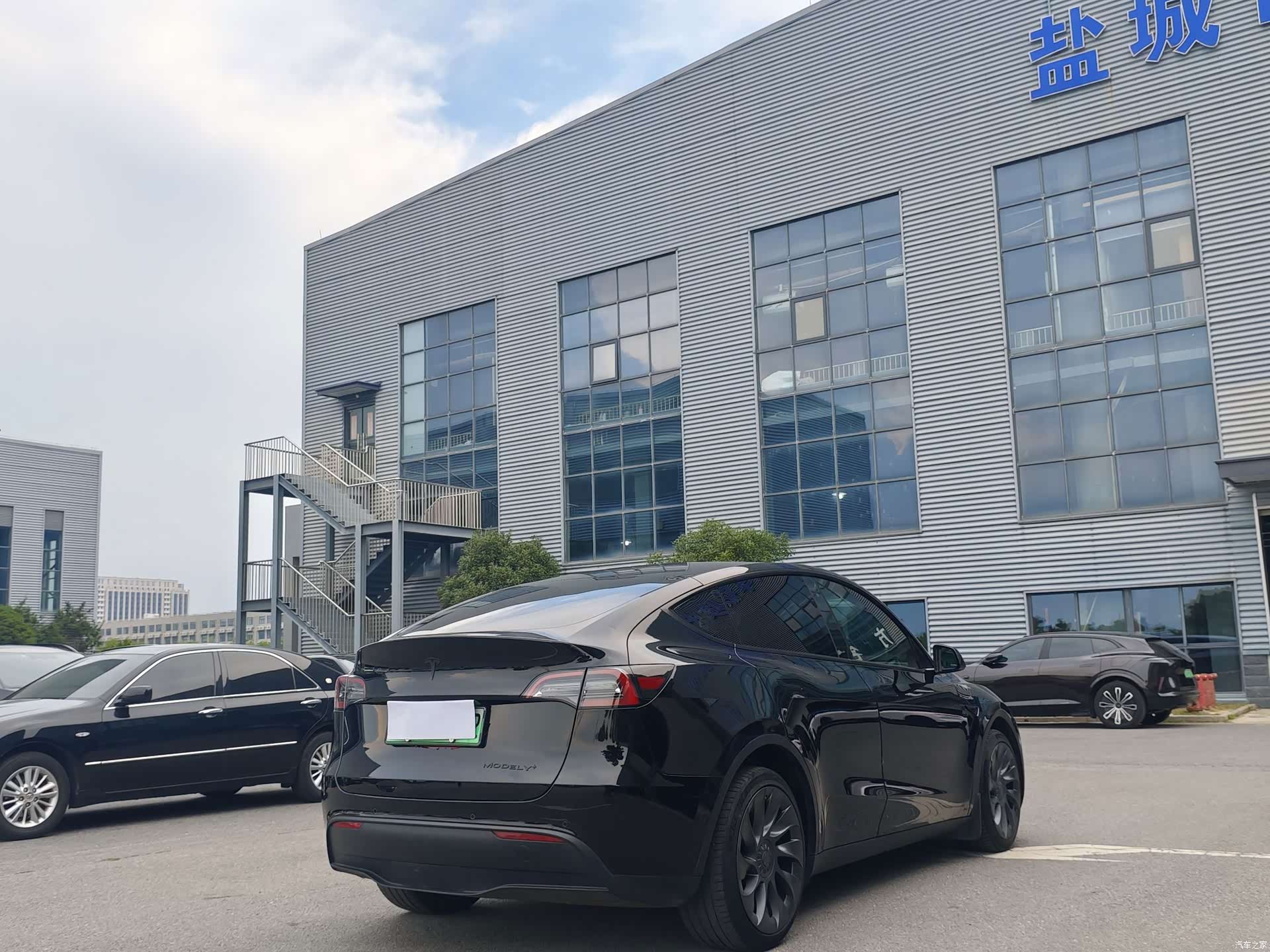 Tesla Model Y, 2021 9