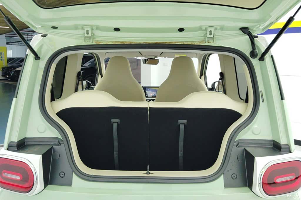 Wuling MINIEV, 2024 4