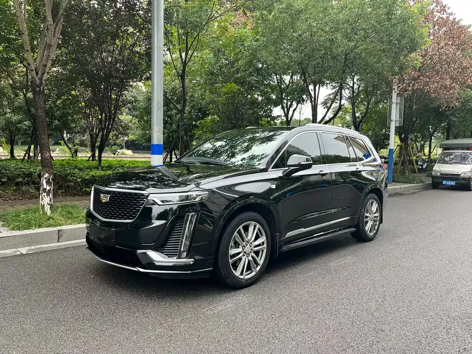 Cadillac XT6