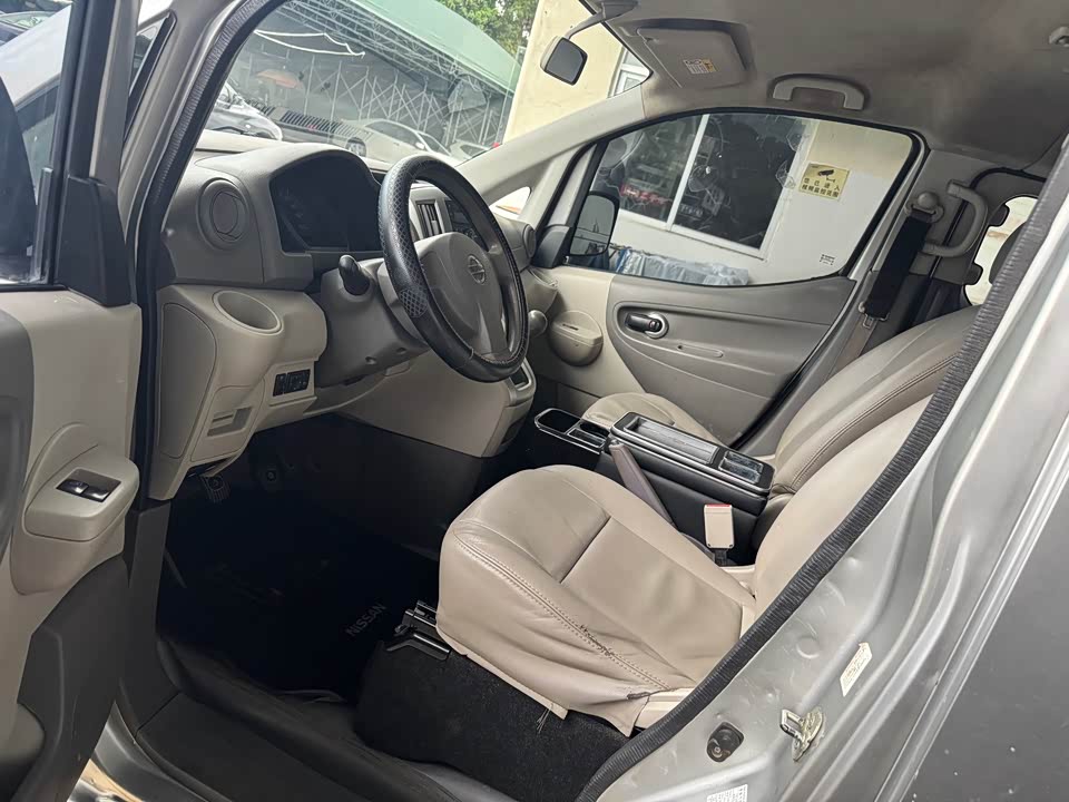 Nissan NV200 Nissan NV200