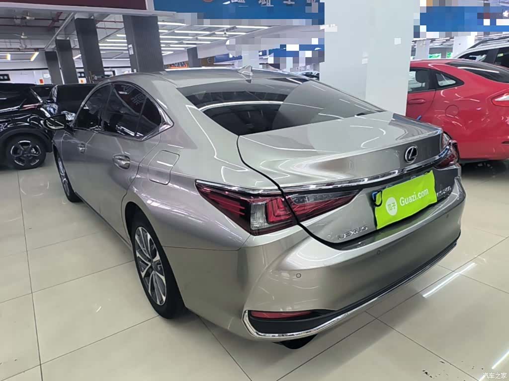 Lexus ES, 2024 все фото