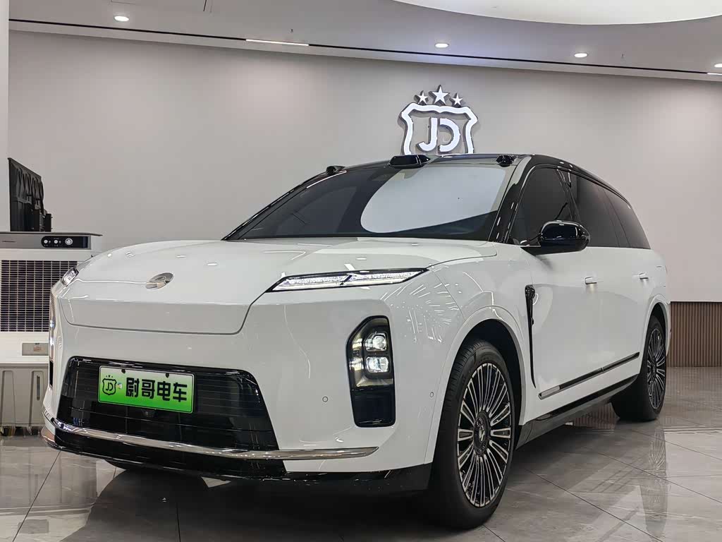 NIO ES8