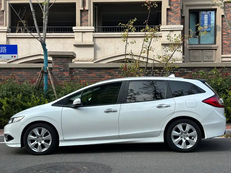Honda Jade