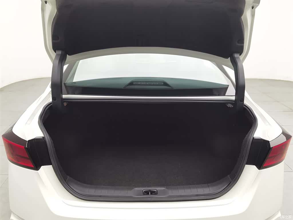 Nissan Teana, 2022 16