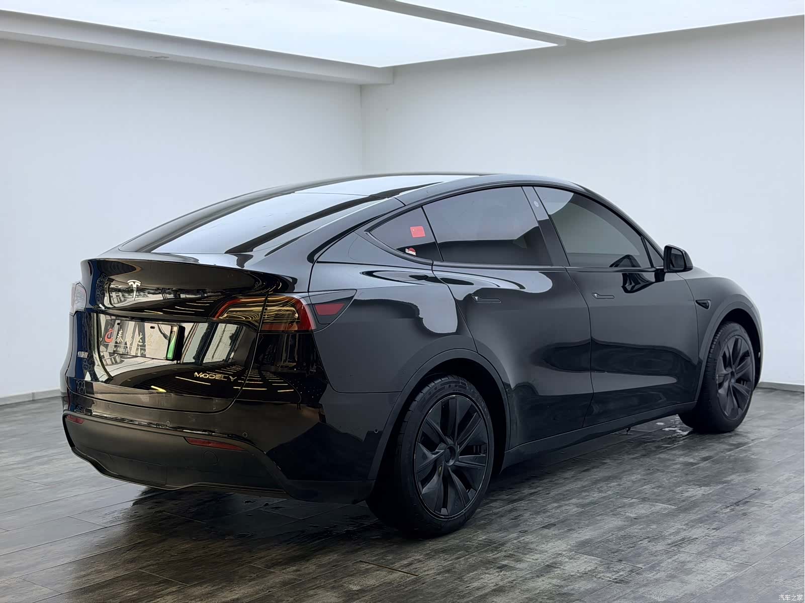 Tesla Model Y, 2023 7