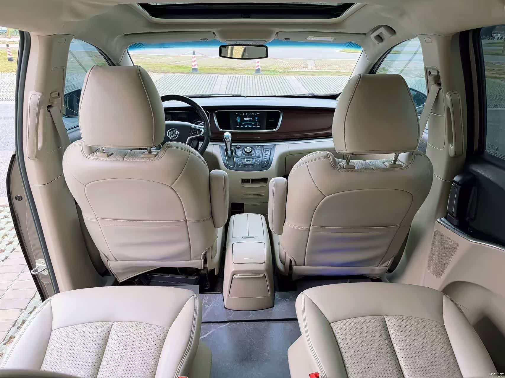 Buick GL8, 2018 13