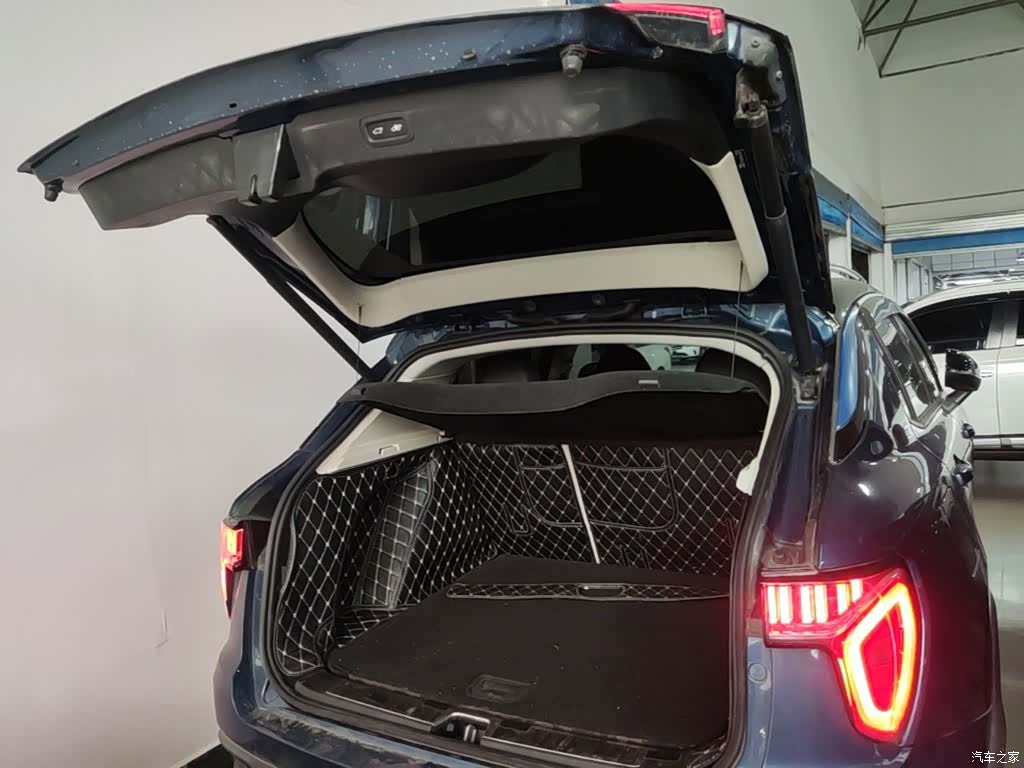 Lynk & Co 01, 2018 19
