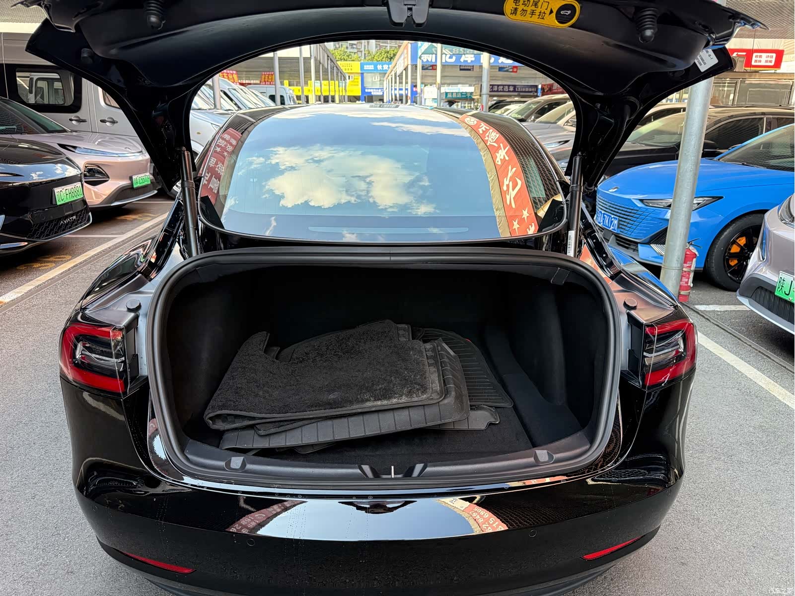 Tesla Model 3, 2019 11