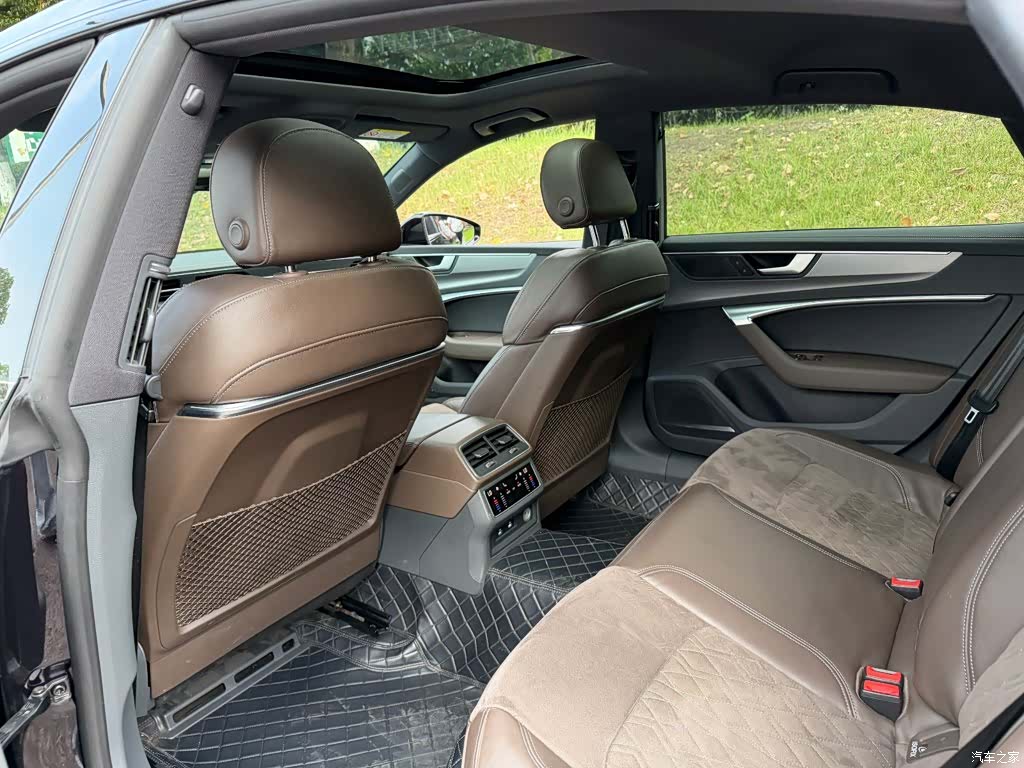 Audi A7L, 2023 11
