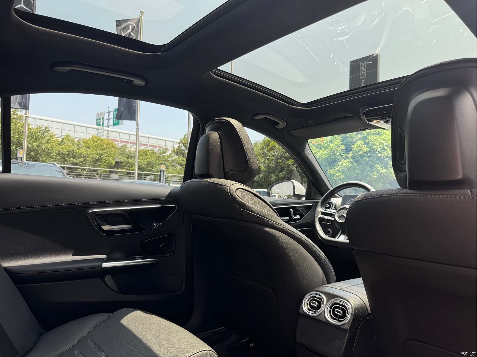 Mercedes-Benz C-Class, 2023 11