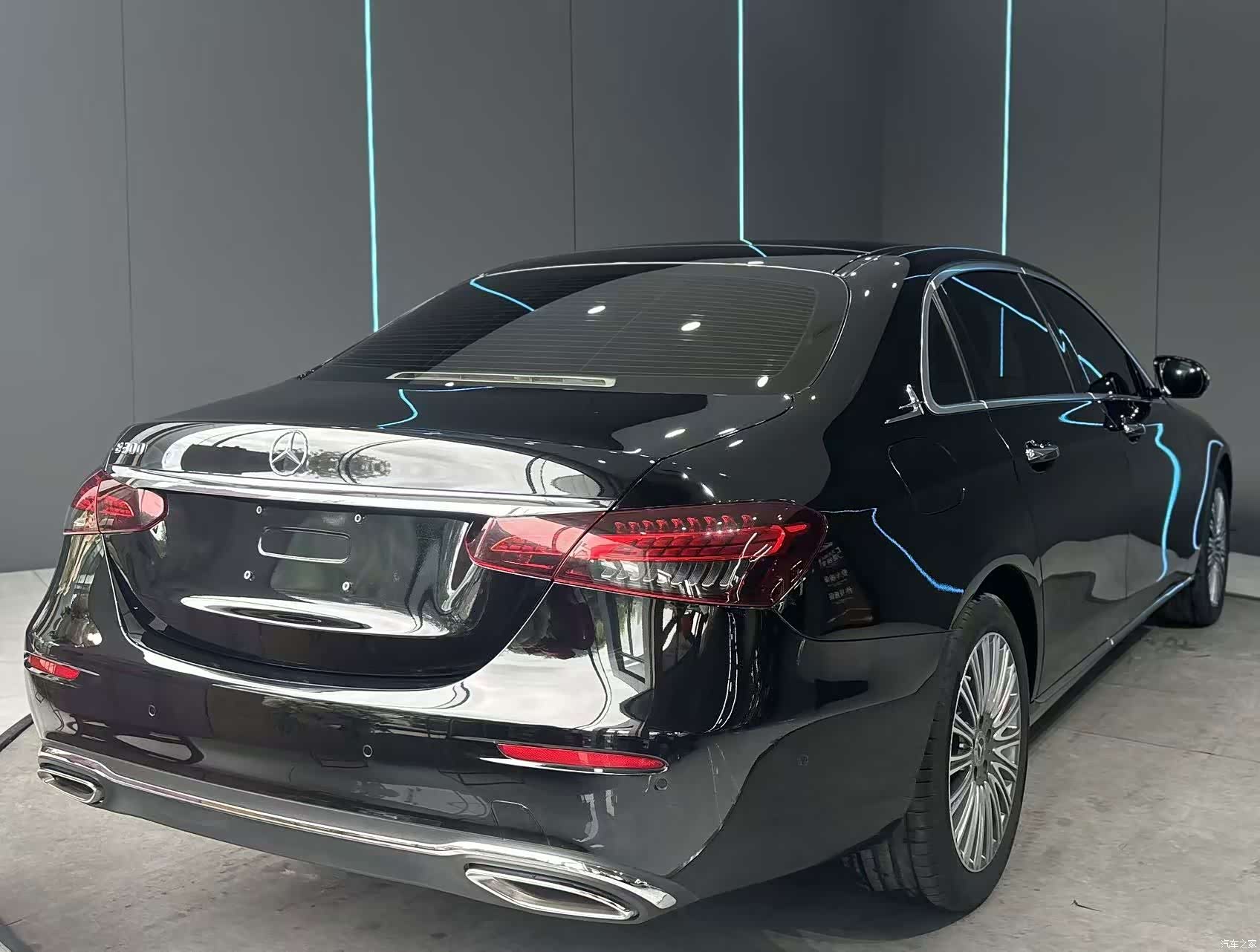Mercedes-Benz E-Class, 2022 6