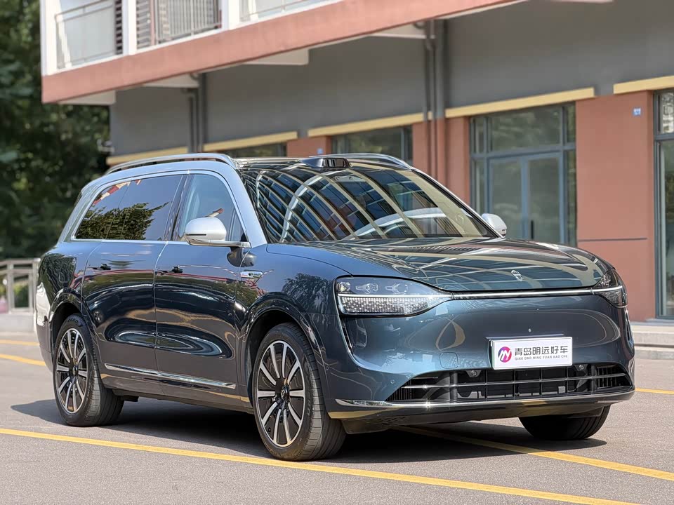 AITO Ask the world M9