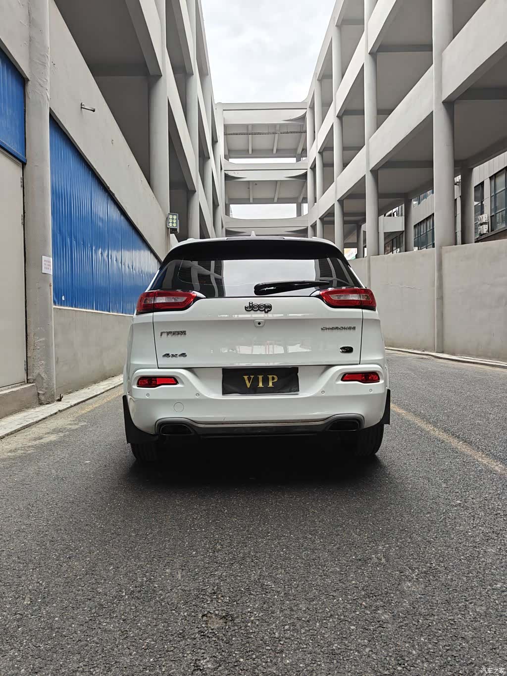 Jeep Cherokee, 2018 13