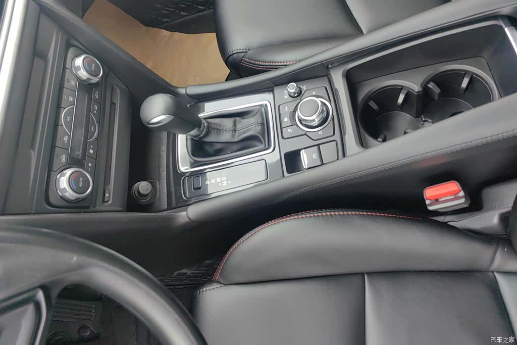 Mazda Mazda3, 2019 16