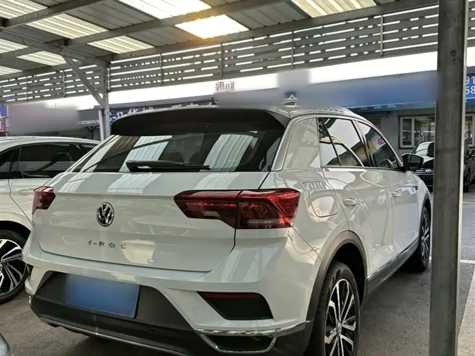 Volkswagen T-ROC exploring Songs