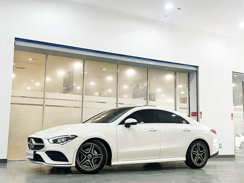 Mercedes-Benz CLA