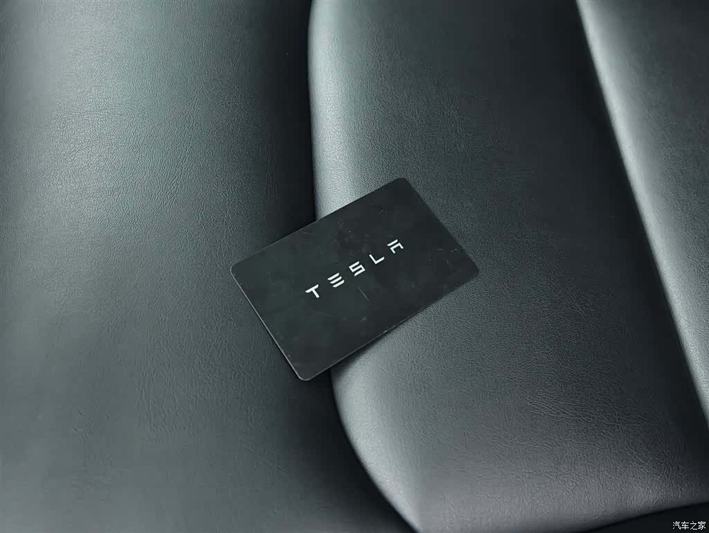 Tesla Model Y, 2023 14