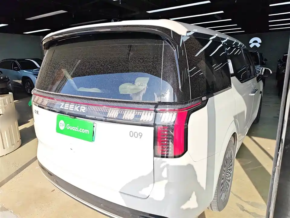 Zeekr 009