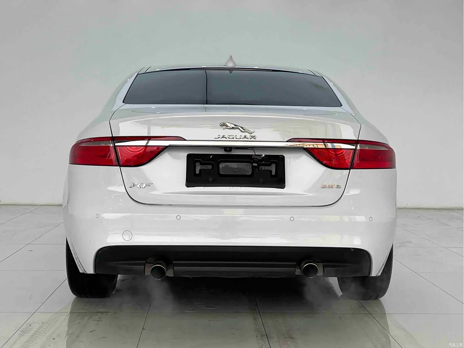 Jaguar XF, 2016 11