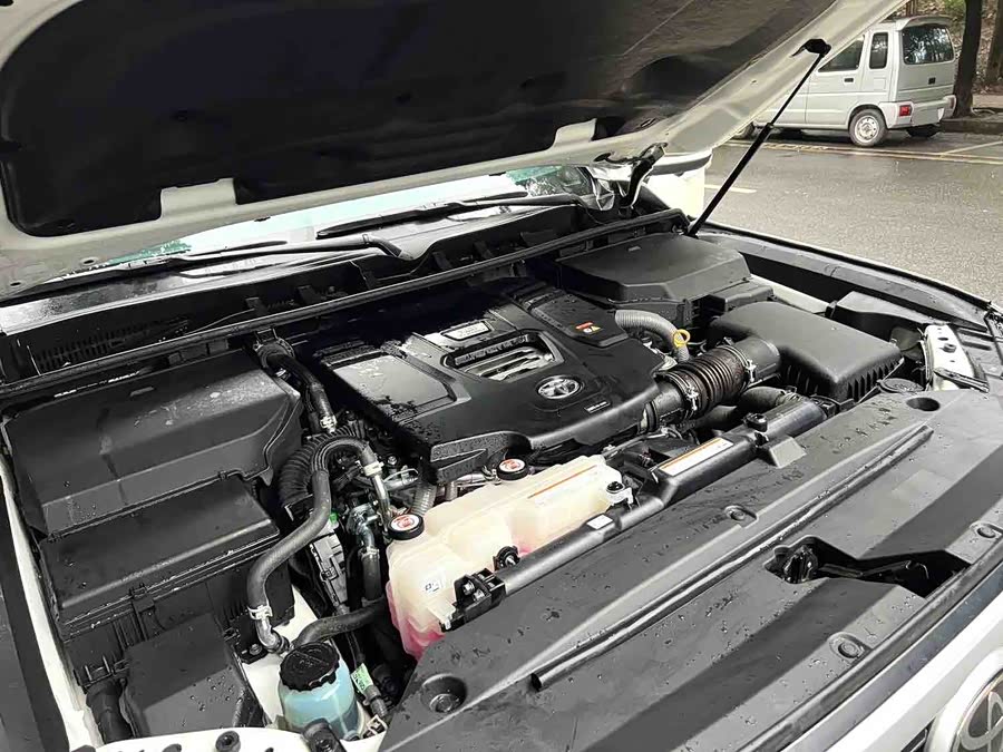 Toyota Land Cruiser 2025, фото 10